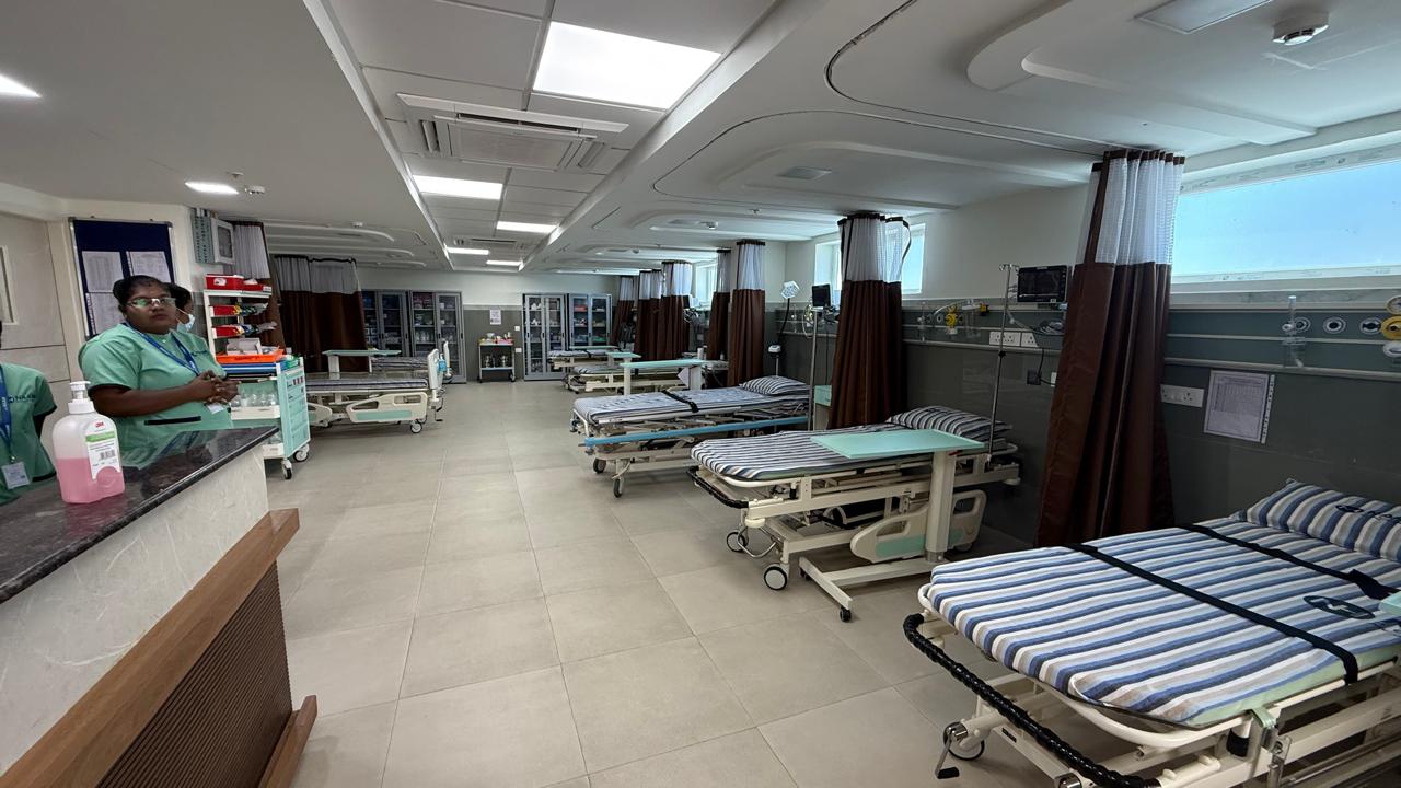 Advanced hospital room